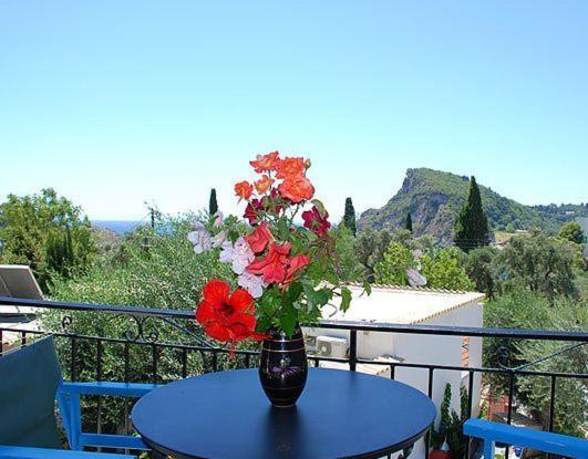 Villa Fiorita Палеокастрица Стая снимка